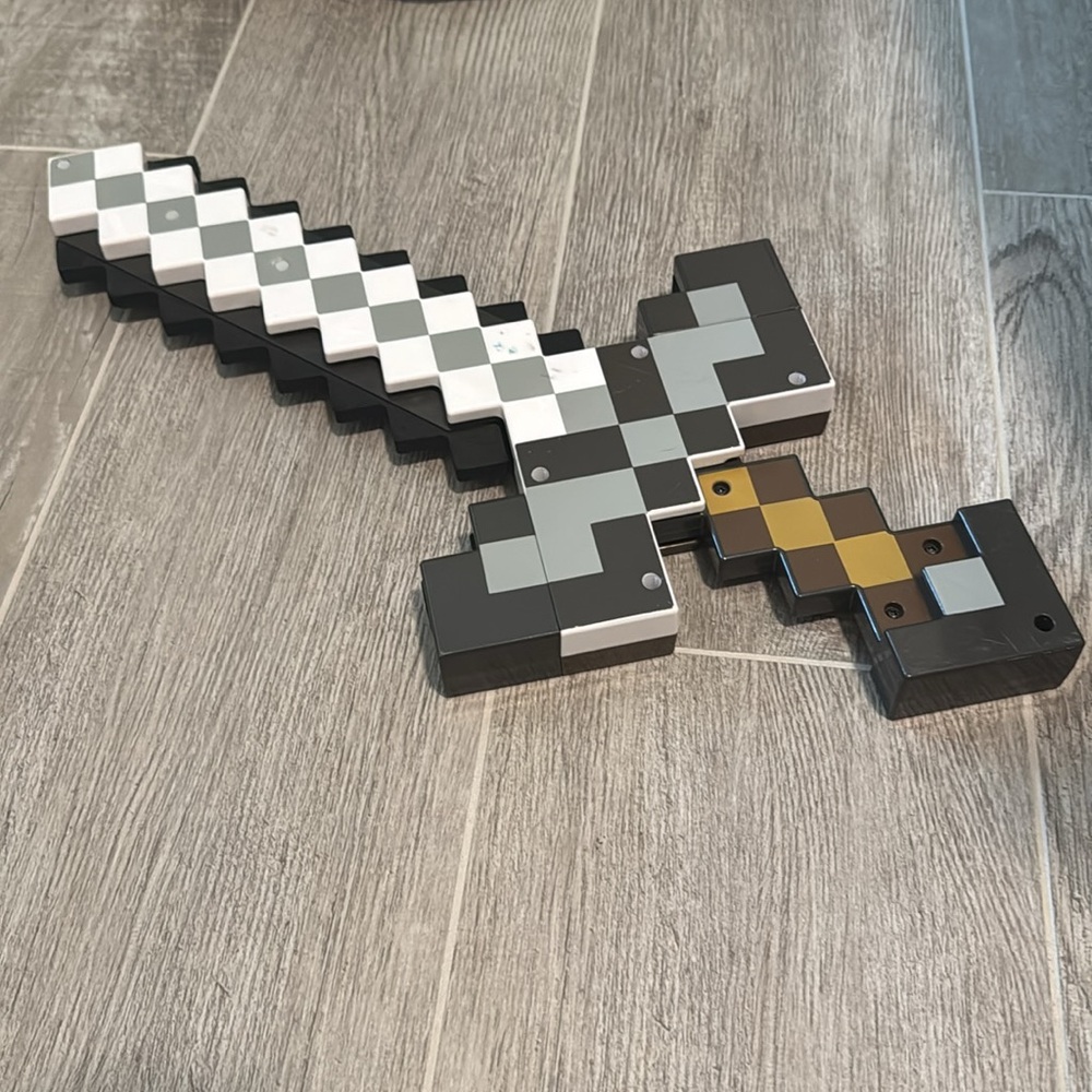 Minecraft sword - Picture 4 of 7